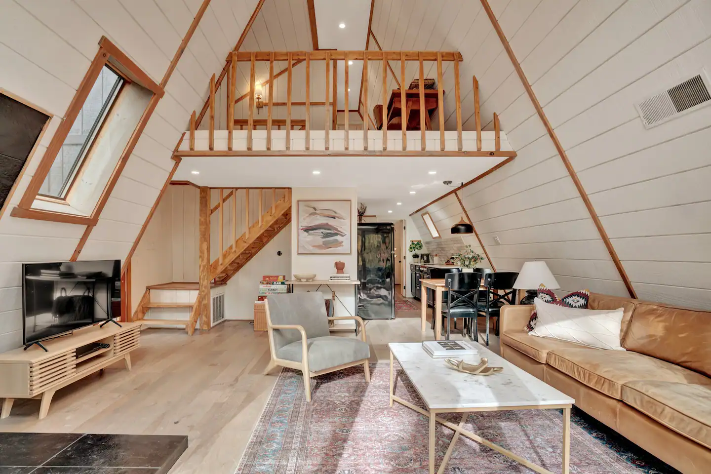 Luxurious interior with a flatscreen TV with Roku streaming apps (require guest login) Roku live TV and WiFi