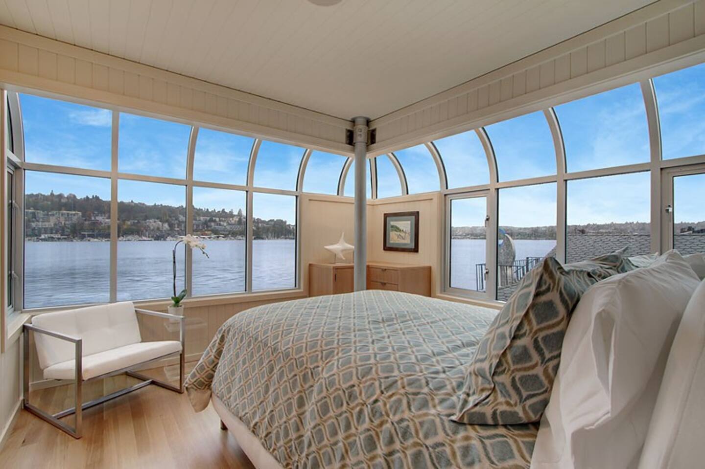 Second bedroom with double bed.