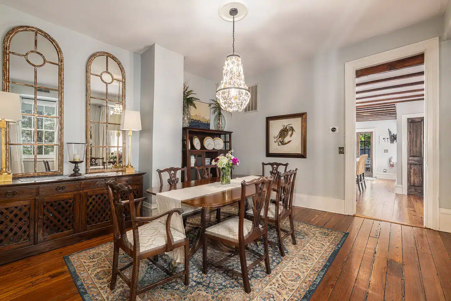 Large formal dining room perfect for entertaining!